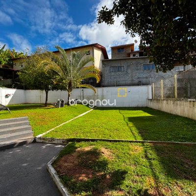 Apartamento com 60m², 2 quartos, 1 garagem, no bairro Trindade em Florianópolis