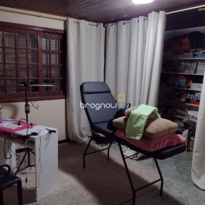 Casa com 305m², 3 quartos (sendo 2 suítes), 3 garagens, no bairro Ingleses do Rio Vermelho em Florianópolis