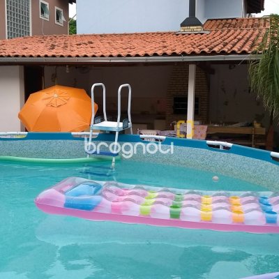 Casa com 305m², 3 quartos (sendo 2 suítes), 3 garagens, no bairro Ingleses do Rio Vermelho em Florianópolis