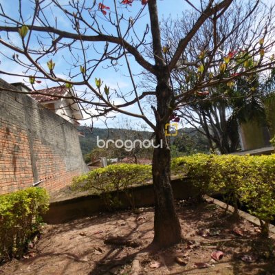 Casa com 305m², 3 quartos (sendo 2 suítes), 3 garagens, no bairro Ingleses do Rio Vermelho em Florianópolis