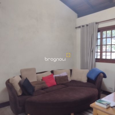 Casa com 305m², 3 quartos (sendo 2 suítes), 3 garagens, no bairro Ingleses do Rio Vermelho em Florianópolis