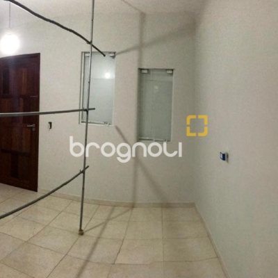 Casa Comercial com 75m², 3 quartos (sendo 1 suíte), 1 garagem, no bairro Jardim Eldorado em Palhoça