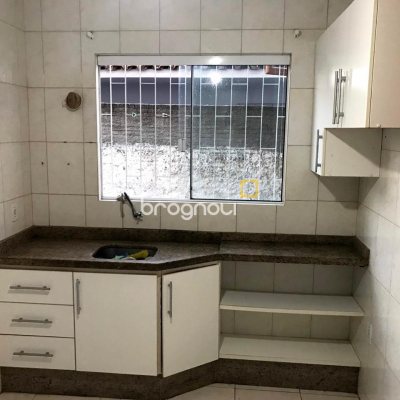 Casa Comercial com 75m², 3 quartos (sendo 1 suíte), 1 garagem, no bairro Jardim Eldorado em Palhoça