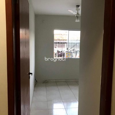 Casa Comercial com 75m², 3 quartos (sendo 1 suíte), 1 garagem, no bairro Jardim Eldorado em Palhoça