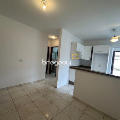 Casa Comercial com 200m², 3 quartos (sendo 1 suíte), 1 garagem, no bairro Jardim Eldorado em Palhoça