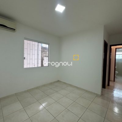 Casa Comercial com 200m², 3 quartos (sendo 1 suíte), 1 garagem, no bairro Jardim Eldorado em Palhoça