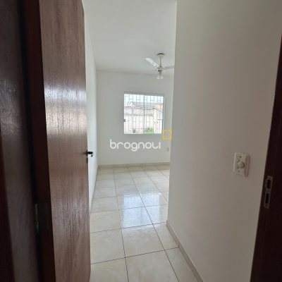 Casa Comercial com 200m², 3 quartos (sendo 1 suíte), 1 garagem, no bairro Jardim Eldorado em Palhoça
