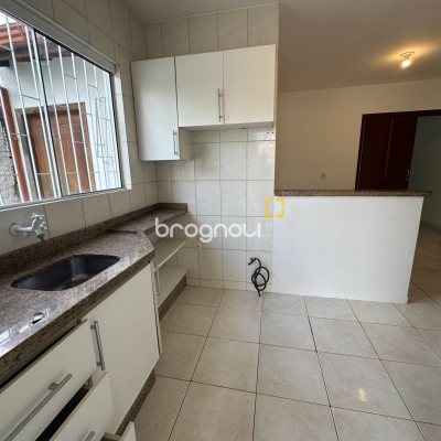 Casa Comercial com 200m², 3 quartos (sendo 1 suíte), 1 garagem, no bairro Jardim Eldorado em Palhoça