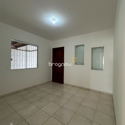 Casa Comercial com 200m², 3 quartos (sendo 1 suíte), 1 garagem, no bairro Jardim Eldorado em Palhoça