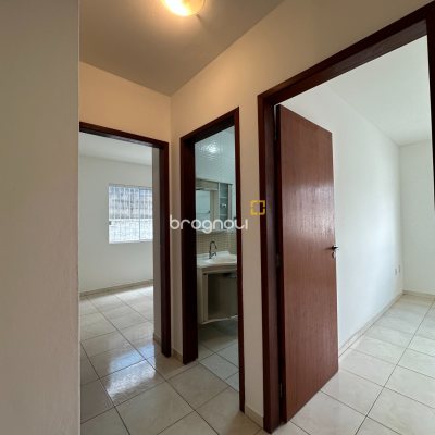 Casa Comercial com 200m², 3 quartos (sendo 1 suíte), 1 garagem, no bairro Jardim Eldorado em Palhoça