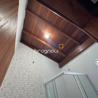 Casa Comercial com 200m², 3 quartos (sendo 1 suíte), 1 garagem, no bairro Jardim Eldorado em Palhoça
