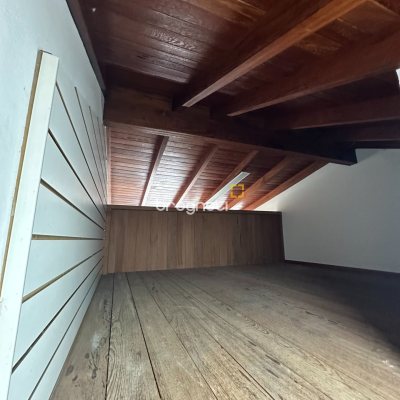 Casa Comercial com 200m², 3 quartos (sendo 1 suíte), 1 garagem, no bairro Jardim Eldorado em Palhoça