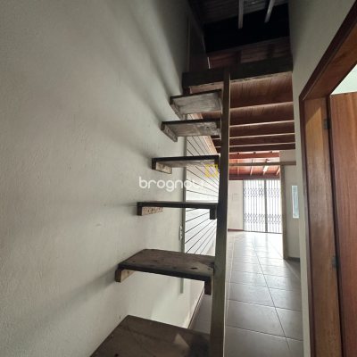 Casa Comercial com 200m², 3 quartos (sendo 1 suíte), 1 garagem, no bairro Jardim Eldorado em Palhoça