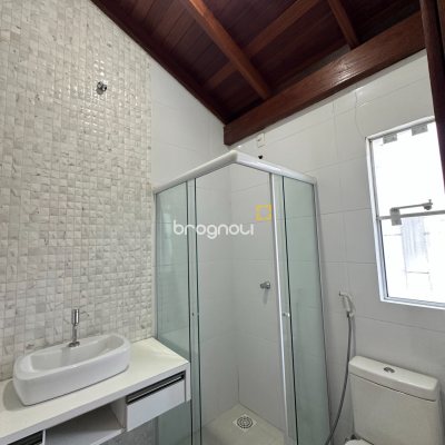 Casa Comercial com 200m², 3 quartos (sendo 1 suíte), 1 garagem, no bairro Jardim Eldorado em Palhoça