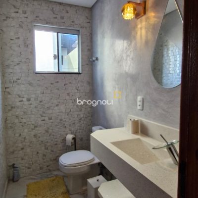 Casa de Condomínio com 400m², 4 quartos (sendo 4 suítes), 2 garagens, no bairro Ingleses do Rio Vermelho em Florianópolis
