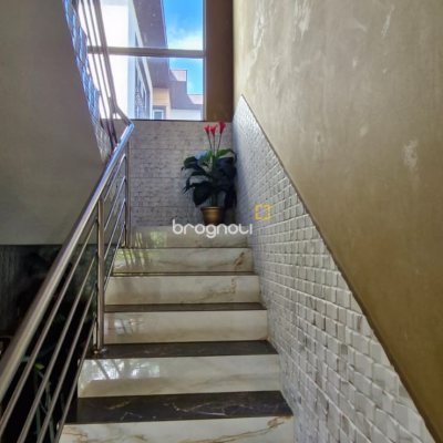 Casa de Condomínio com 400m², 4 quartos (sendo 4 suítes), 2 garagens, no bairro Ingleses do Rio Vermelho em Florianópolis