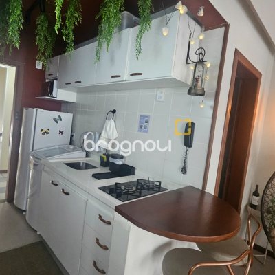 Studio com 27m², 1 quarto, no bairro Canasvieiras em Florianópolis