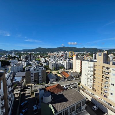 Cobertura com 223m², 5 quartos (sendo 1 suíte), 2 garagens, no bairro Trindade em Florianópolis