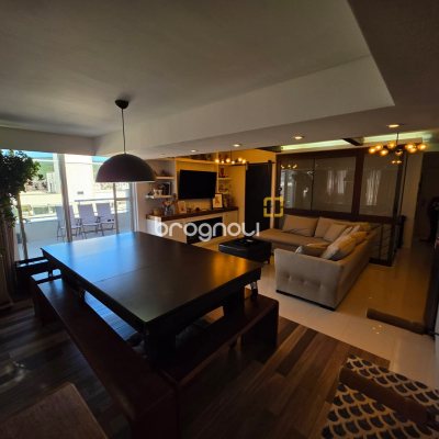 Cobertura com 223m², 5 quartos (sendo 1 suíte), 2 garagens, no bairro Trindade em Florianópolis