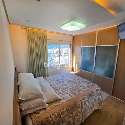 Cobertura com 223m², 5 quartos (sendo 1 suíte), 2 garagens, no bairro Trindade em Florianópolis