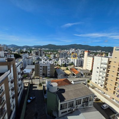 Cobertura com 223m², 5 quartos (sendo 1 suíte), 2 garagens, no bairro Trindade em Florianópolis