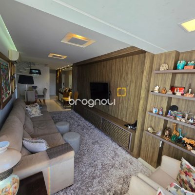Cobertura com 223m², 5 quartos (sendo 1 suíte), 2 garagens, no bairro Trindade em Florianópolis