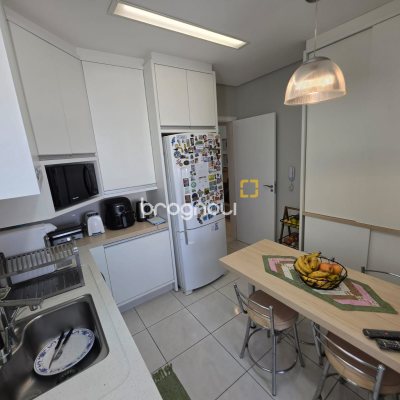 Cobertura com 223m², 5 quartos (sendo 1 suíte), 2 garagens, no bairro Trindade em Florianópolis
