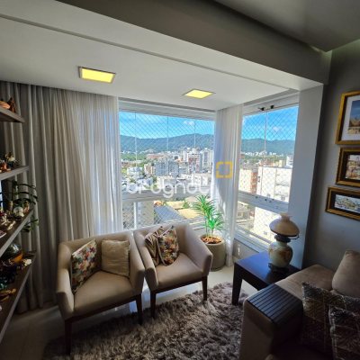 Cobertura com 223m², 5 quartos (sendo 1 suíte), 2 garagens, no bairro Trindade em Florianópolis