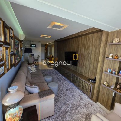 Cobertura com 223m², 5 quartos (sendo 1 suíte), 2 garagens, no bairro Trindade em Florianópolis