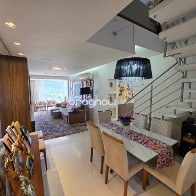 Cobertura com 223m², 5 quartos (sendo 1 suíte), 2 garagens, no bairro Trindade em Florianópolis