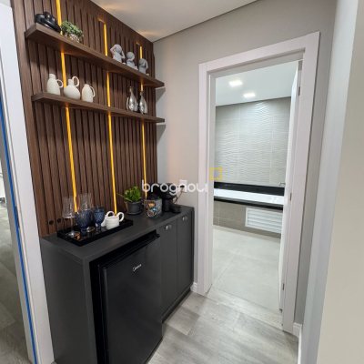 Casa de Condomínio com 261m², 4 quartos (sendo 4 suítes), 1 garagem, no bairro Cachoeira do Bom Jesus em Florianópolis