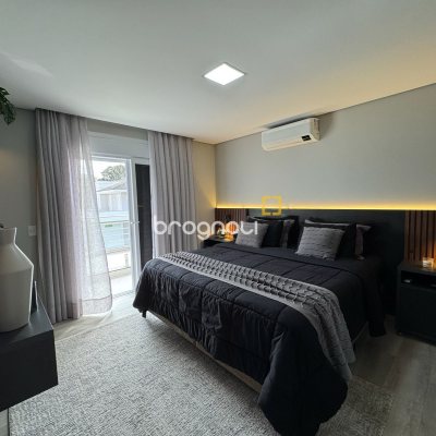 Casa de Condomínio com 261m², 4 quartos (sendo 4 suítes), 1 garagem, no bairro Cachoeira do Bom Jesus em Florianópolis
