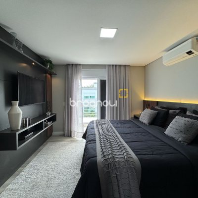Casa de Condomínio com 261m², 4 quartos (sendo 4 suítes), 1 garagem, no bairro Cachoeira do Bom Jesus em Florianópolis