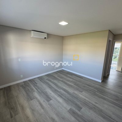 Casa de Condomínio com 261m², 4 quartos (sendo 4 suítes), 1 garagem, no bairro Cachoeira do Bom Jesus em Florianópolis