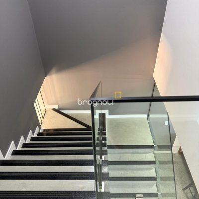 Casa com 165m², 3 quartos (sendo 3 suítes), 2 garagens, no bairro Campeche em Florianópolis