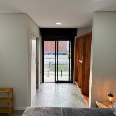 Casa com 165m², 3 quartos (sendo 3 suítes), 2 garagens, no bairro Campeche em Florianópolis