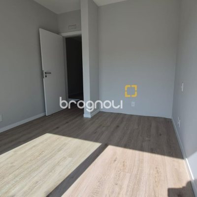 Casa com 145m², 3 quartos (sendo 1 suíte), 2 garagens, no bairro Centro em Florianópolis