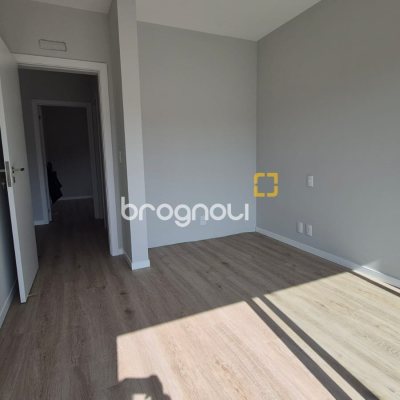 Casa com 145m², 3 quartos (sendo 1 suíte), 2 garagens, no bairro Centro em Florianópolis