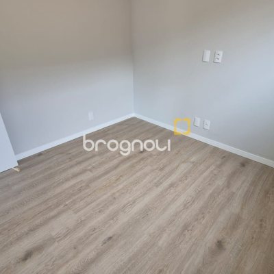 Casa com 145m², 3 quartos (sendo 1 suíte), 2 garagens, no bairro Centro em Florianópolis