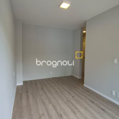 Casa com 145m², 3 quartos (sendo 1 suíte), 2 garagens, no bairro Centro em Florianópolis