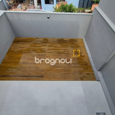 Casa com 145m², 3 quartos (sendo 1 suíte), 2 garagens, no bairro Centro em Florianópolis