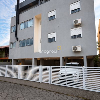 Apartamento com 55m², 2 quartos (sendo 1 suíte), 1 garagem, no bairro Cachoeira do Bom Jesus em Florianópolis