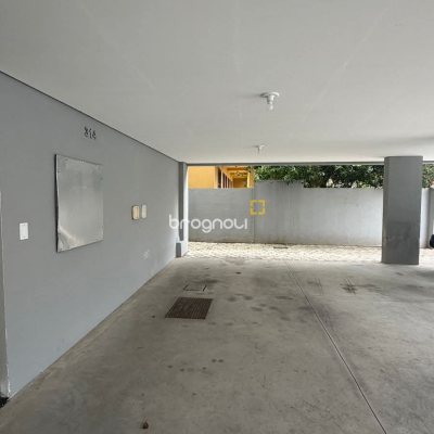 Apartamento com 55m², 2 quartos (sendo 1 suíte), 1 garagem, no bairro Cachoeira do Bom Jesus em Florianópolis
