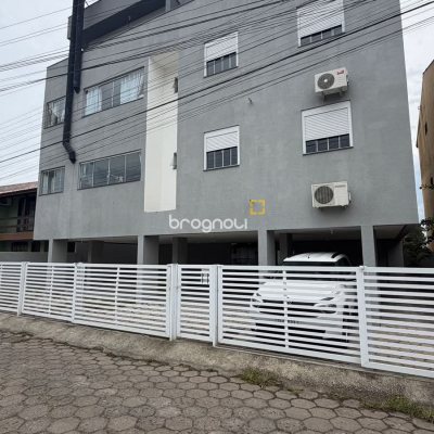 Apartamento com 55m², 2 quartos (sendo 1 suíte), 1 garagem, no bairro Cachoeira do Bom Jesus em Florianópolis