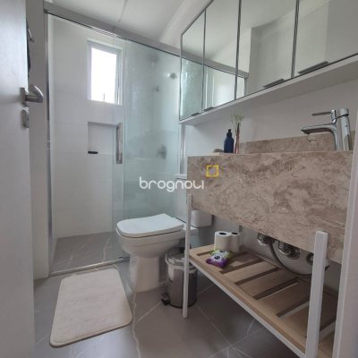 Apartamento com 67m², 2 quartos (sendo 1 suíte), 1 garagem, no bairro Ingleses em Florianópolis