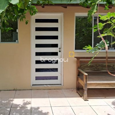 Casa com 257m², 4 quartos (sendo 1 suíte), 4 garagens, no bairro Rio Tavares em Florianópolis
