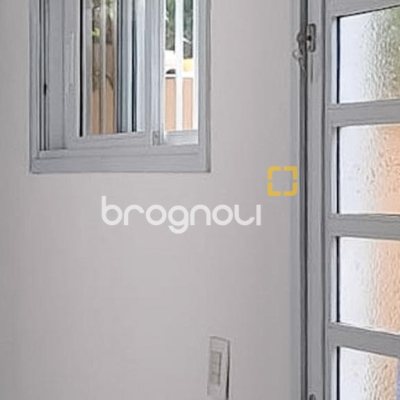 Casa com 257m², 4 quartos (sendo 1 suíte), 4 garagens, no bairro Rio Tavares em Florianópolis
