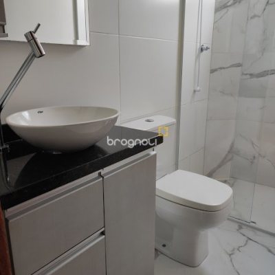 Apartamento com 60m², 2 quartos (sendo 1 suíte), 1 garagem, no bairro Ingleses em Florianópolis