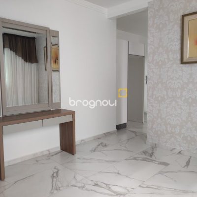 Apartamento com 60m², 2 quartos (sendo 1 suíte), 1 garagem, no bairro Ingleses em Florianópolis