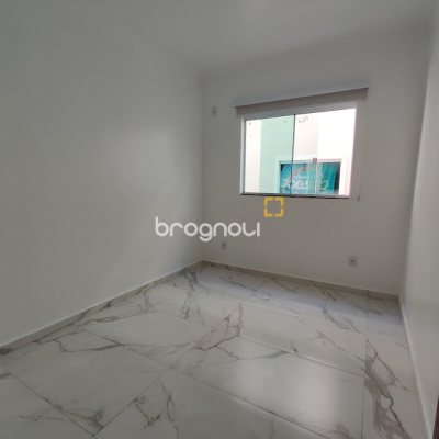 Apartamento com 60m², 2 quartos (sendo 1 suíte), 1 garagem, no bairro Ingleses em Florianópolis